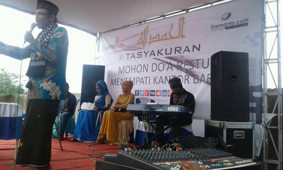 syukuran kantor baru